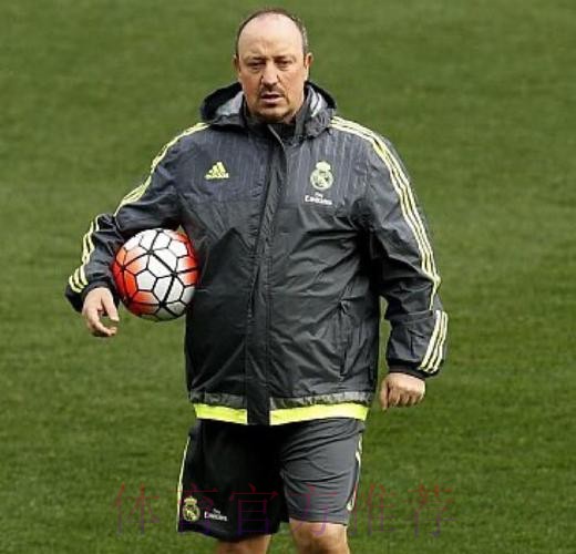 贝尼特斯:阿诺德去皇马很适合 他能狂刷助攻 贝尼特斯:阿诺德去皇马很适合 他能狂刷助攻